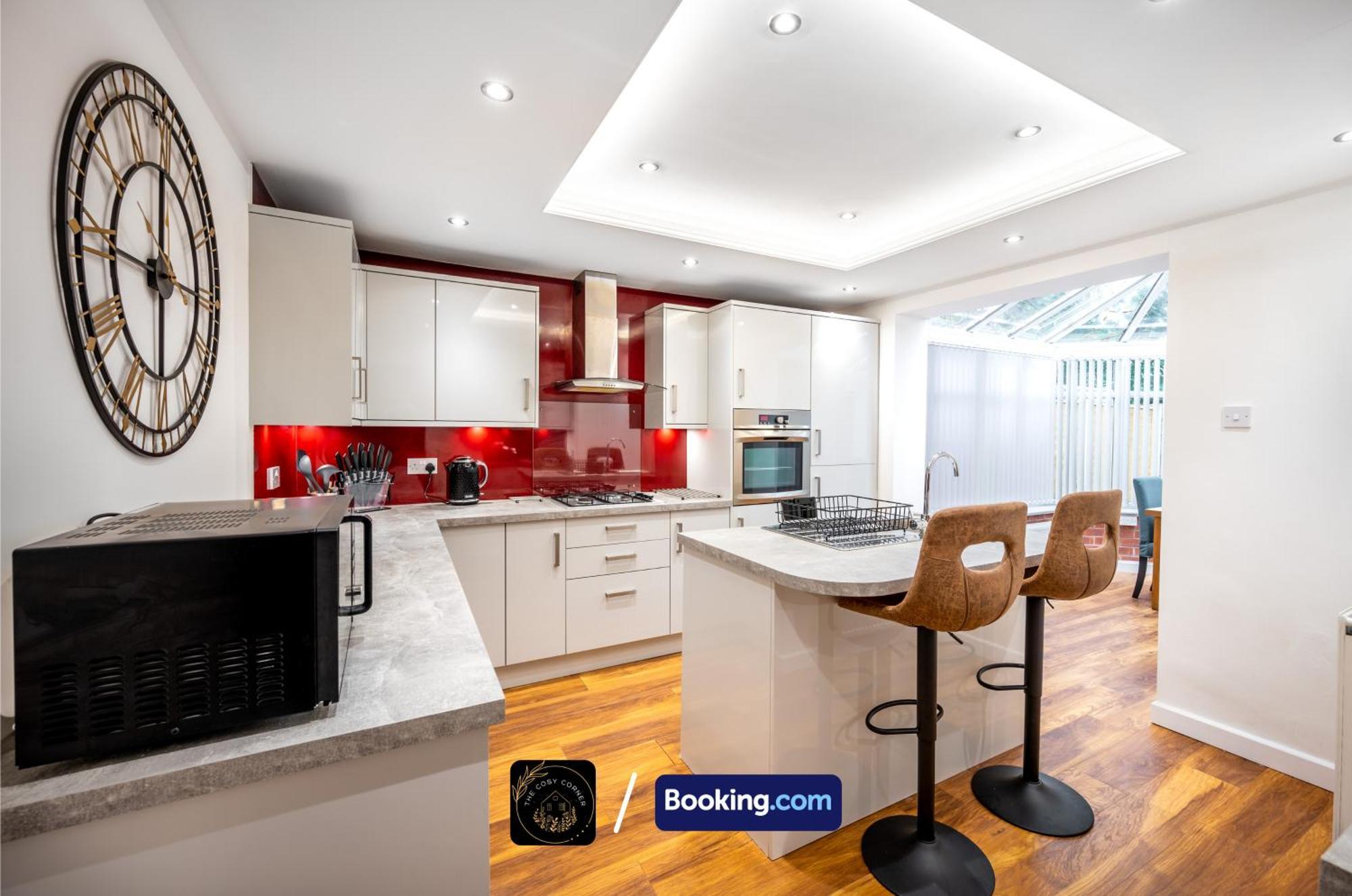 Apartamento Cosy 3-Bed House, Garden & Free Parking In Stretford Mánchester Exterior foto