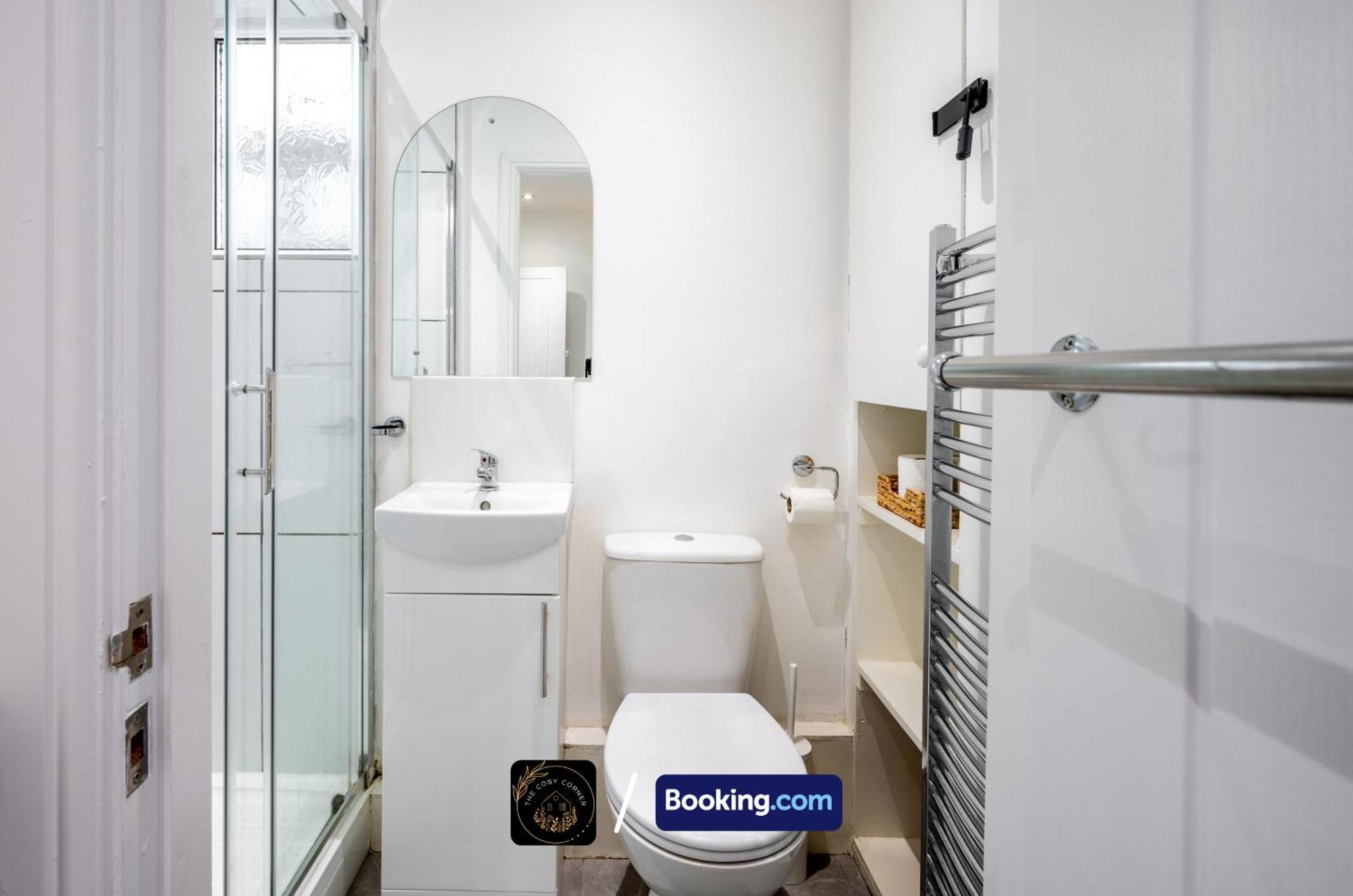 Apartamento Cosy 3-Bed House, Garden & Free Parking In Stretford Mánchester Exterior foto