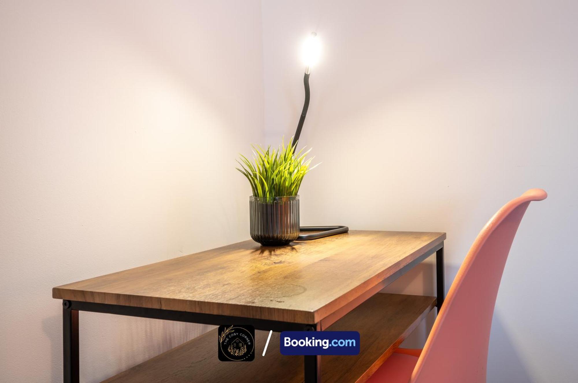 Apartamento Cosy 3-Bed House, Garden & Free Parking In Stretford Mánchester Exterior foto