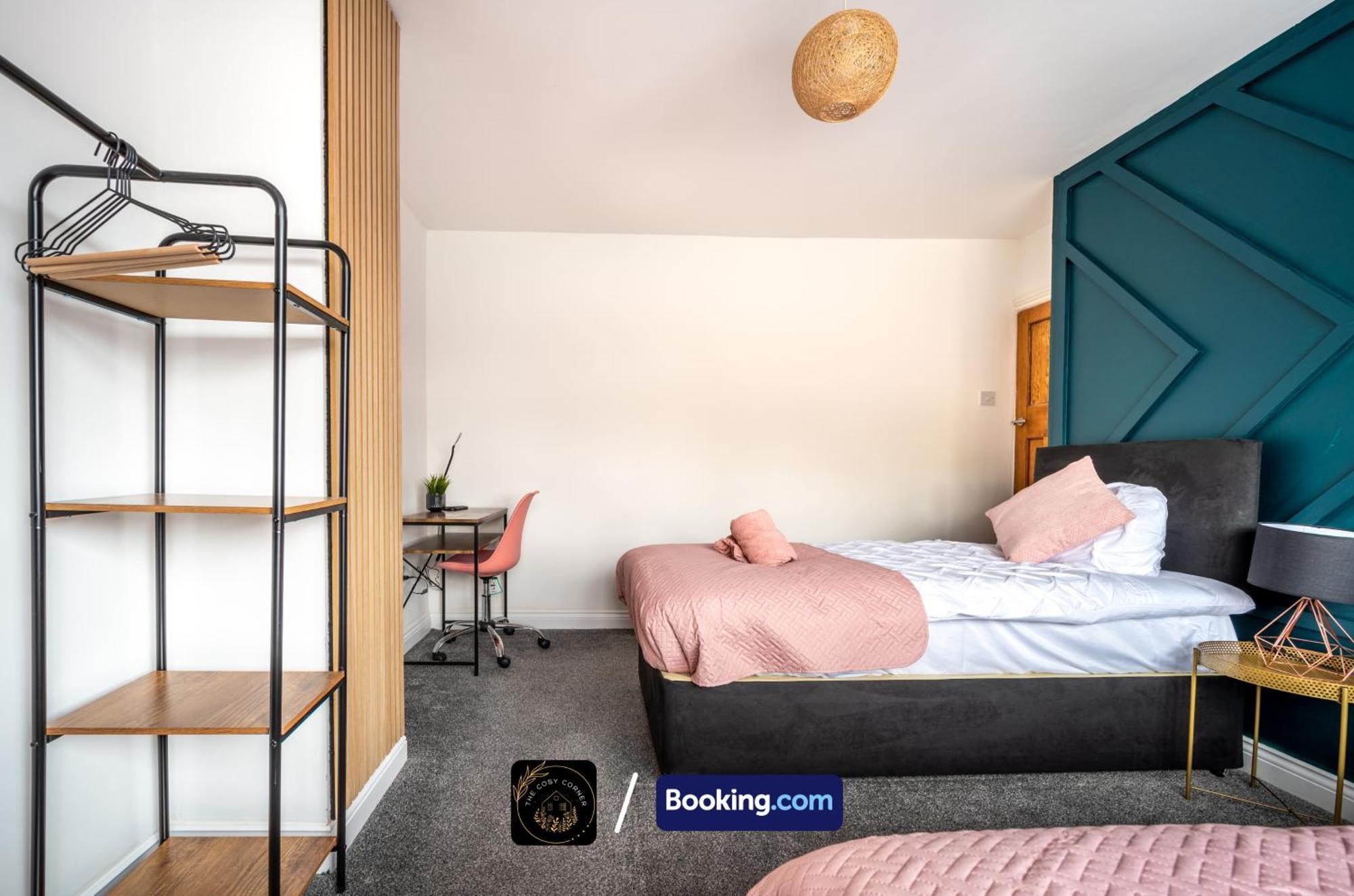 Apartamento Cosy 3-Bed House, Garden & Free Parking In Stretford Mánchester Exterior foto