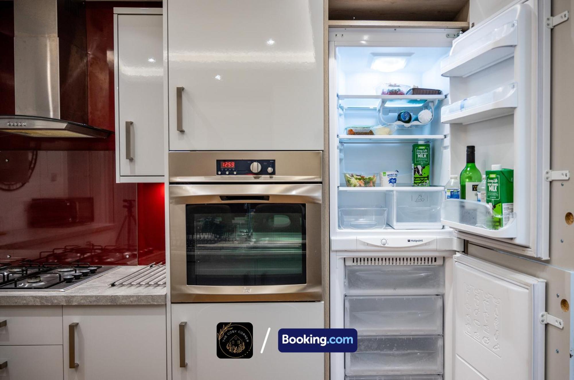 Apartamento Cosy 3-Bed House, Garden & Free Parking In Stretford Mánchester Exterior foto