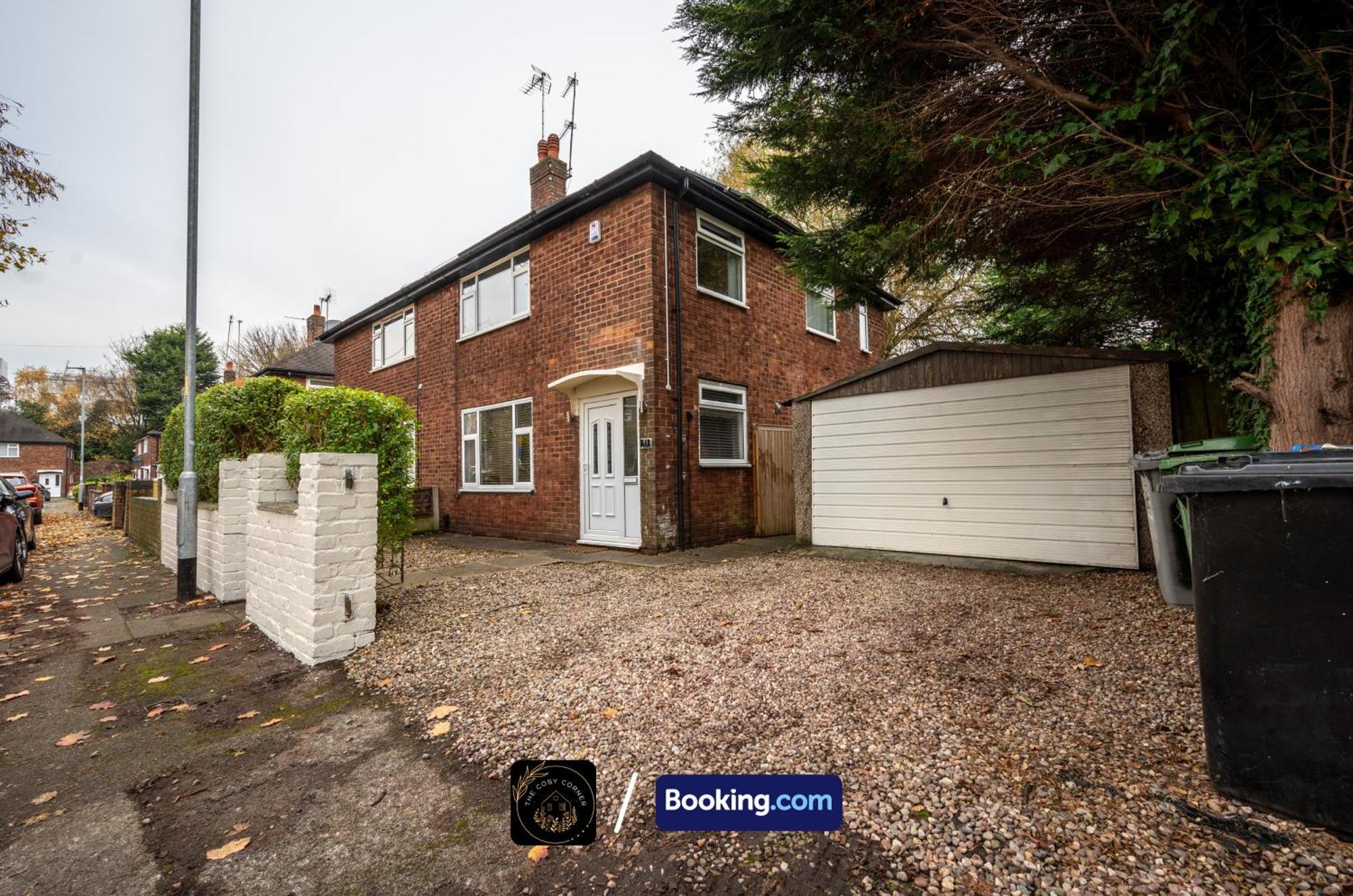 Apartamento Cosy 3-Bed House, Garden & Free Parking In Stretford Mánchester Exterior foto